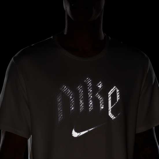 Nike Dri-FIT Run Division Miler Men's Short-Sleeve Running Top Phantom Мъжко облекло за едри хора