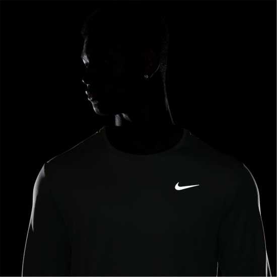 Мъжки дрехи за бягане Nike Miler Men's Dri-Fit Uv Long-Sleeve Running Top Nike Miler Men's Dri-Fit Uv Long-Sleeve Running Top Мъжки дрехи за бягане