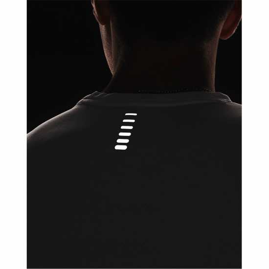 Under Armour Men's Seamless Stride Short-Sleeve Performance Top White Under Armour Men's Seamless Stride Short-Sleeve Performance Top White