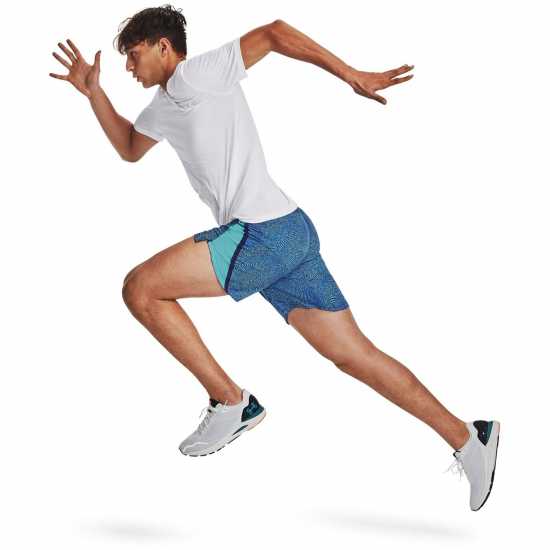 Under Armour Men's Seamless Stride Short-Sleeve Performance Top White Under Armour Men's Seamless Stride Short-Sleeve Performance Top White