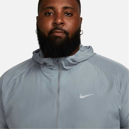 Nike Miler Men's Repel Running Jacket Димно сиво Мъжки якета и палта