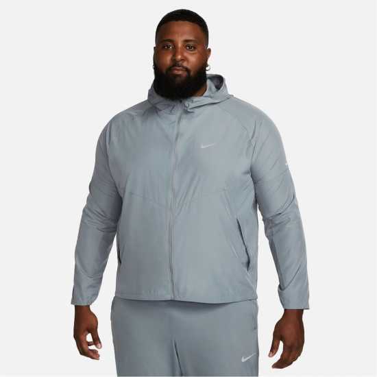 Nike Miler Men's Repel Running Jacket Димно сиво Мъжки якета и палта