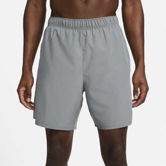 Nike Challenger Mens 2-In-1 Running Shorts Димно сиво Мъжки дрехи за бягане