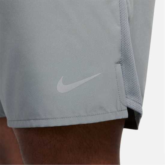 Nike Challenger Mens 2-In-1 Running Shorts Димно сиво Мъжки дрехи за бягане