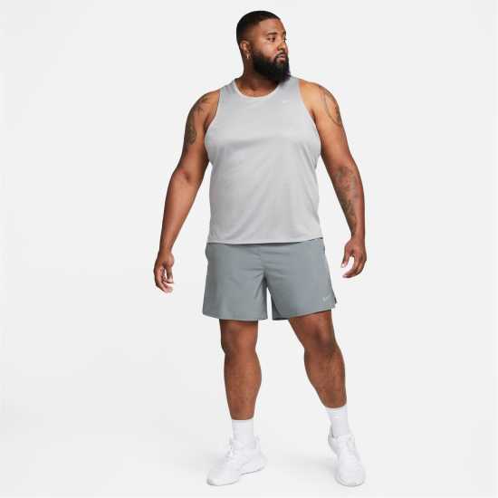 Nike Challenger Mens 2-In-1 Running Shorts Димно сиво Мъжки дрехи за бягане