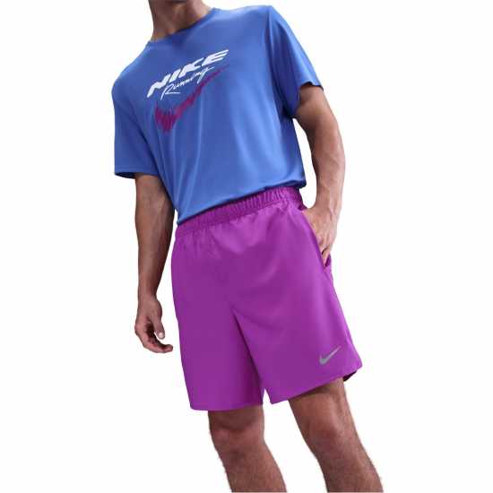 Мъжки дрехи за бягане Nike Challenger Mens 2-In-1 Running Shorts Vivid Prpl/Silv Nike Challenger Mens 2-In-1 Running Shorts Vivid Prpl/Silv Мъжки дрехи за бягане