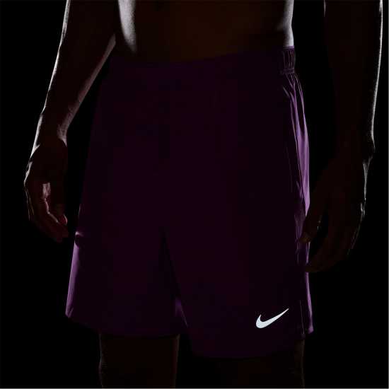Мъжки дрехи за бягане Nike Challenger Mens 2-In-1 Running Shorts Vivid Prpl/Silv Nike Challenger Mens 2-In-1 Running Shorts Vivid Prpl/Silv Мъжки дрехи за бягане