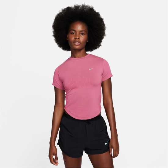 Дамски дрехи за бягане Nike Running Division Women's Dri-FIT ADV Short-Sleeve Running Top Алхимия Розова Nike Running Division Women's Dri-FIT ADV Short-Sleeve Running Top Алхимия Розова Дамски дрехи за бягане