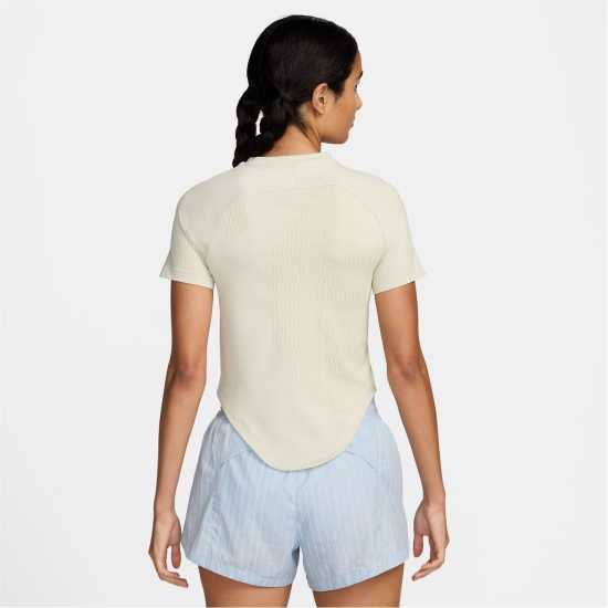 Nike Running Division Women's Dri-FIT ADV Short-Sleeve Running Top Почти зелено Дамски дрехи за бягане