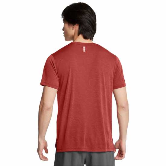 Мъжки дрехи за бягане Under Armour Мъжка Риза Launch Camo Running T-Shirt Mens Under Armour Мъжка Риза Launch Camo Running T-Shirt Mens Мъжки дрехи за бягане