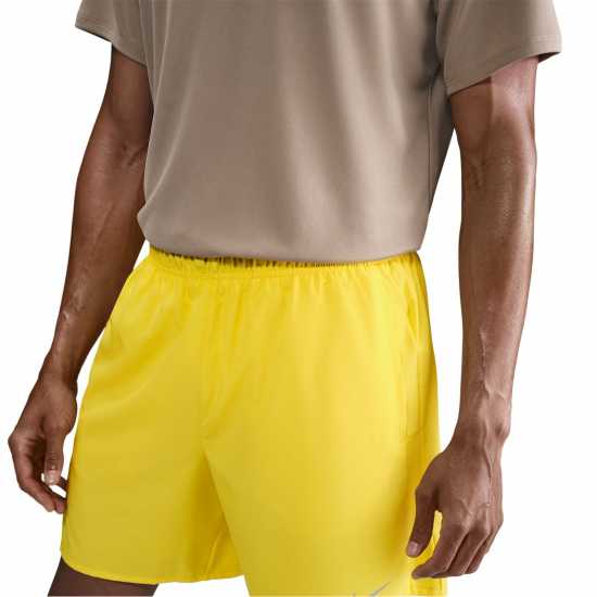 Мъжки дрехи за бягане Nike Мъжки Шорти 7In Challenge Shorts Mens Осветяване Nike Мъжки Шорти 7In Challenge Shorts Mens Осветяване Мъжки дрехи за бягане