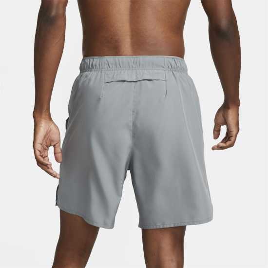Мъжки дрехи за бягане Nike Мъжки Шорти 7In Challenge Shorts Mens Димно сиво Nike Мъжки Шорти 7In Challenge Shorts Mens Димно сиво Мъжки дрехи за бягане