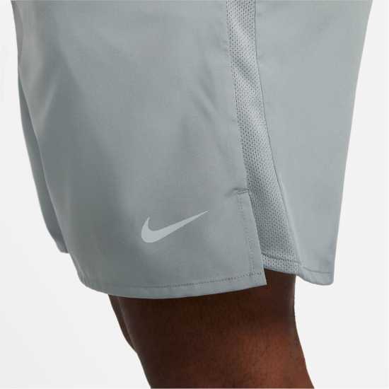 Мъжки дрехи за бягане Nike Мъжки Шорти 7In Challenge Shorts Mens Димно сиво Nike Мъжки Шорти 7In Challenge Shorts Mens Димно сиво Мъжки дрехи за бягане