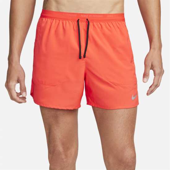 Мъжки дрехи за бягане Nike Спортни Шорти Stride 5In Performance Shorts Mens Crimson Nike Спортни Шорти Stride 5In Performance Shorts Mens Crimson Мъжки дрехи за бягане