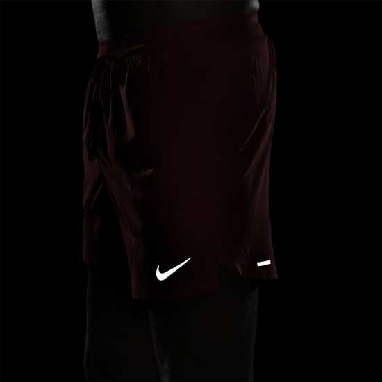 Мъжки дрехи за бягане Nike Спортни Шорти Stride 5In Performance Shorts Mens Crimson Nike Спортни Шорти Stride 5In Performance Shorts Mens Crimson Мъжки дрехи за бягане