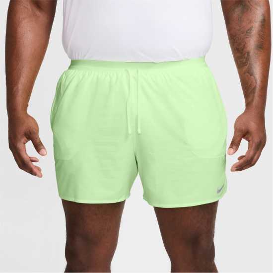 Мъжки дрехи за бягане Nike Спортни Шорти Stride 5In Performance Shorts Mens Почти Волт Nike Спортни Шорти Stride 5In Performance Shorts Mens Почти Волт Мъжки дрехи за бягане