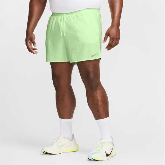 Мъжки дрехи за бягане Nike Спортни Шорти Stride 5In Performance Shorts Mens Почти Волт Nike Спортни Шорти Stride 5In Performance Shorts Mens Почти Волт Мъжки дрехи за бягане