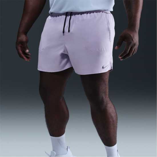 Nike Спортни Шорти Stride 5In Performance Shorts Mens Хидрангеи/Черно Мъжки дрехи за бягане