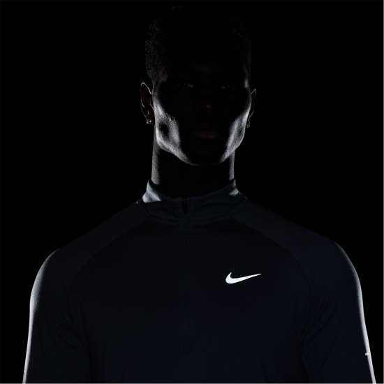 Nike Мъжко Горнище Полу-Цип Stride Half Zip Top Mens World Indigo Атлетика
