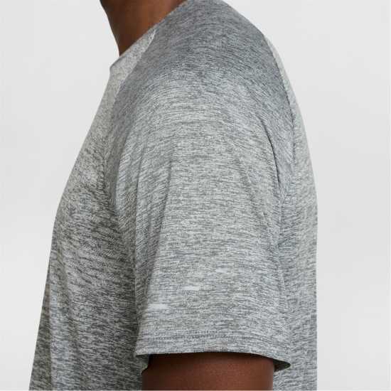 Nike Stride Short Sleeve Performance Tee Mens Димно сиво Атлетика