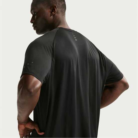 Nike Mens Nike Stride Short Sleeve Performance T-Shirt Черно 