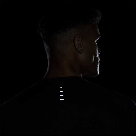 Nike Mens Nike Stride Short Sleeve Performance T-Shirt Черно 