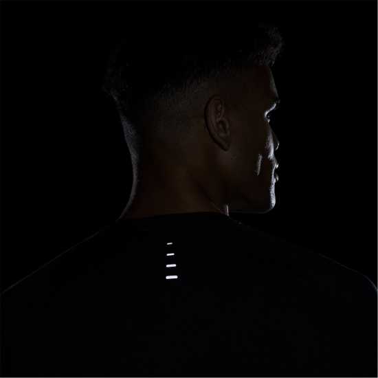 Nike Stride Short Sleeve Performance Tee Mens Черно Атлетика