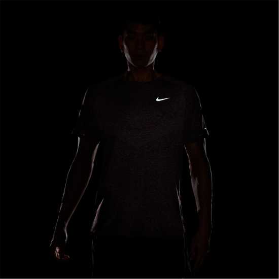 Nike Nike Stride Short Sleeve Performance T-Shirt Бордово Смъстяване 