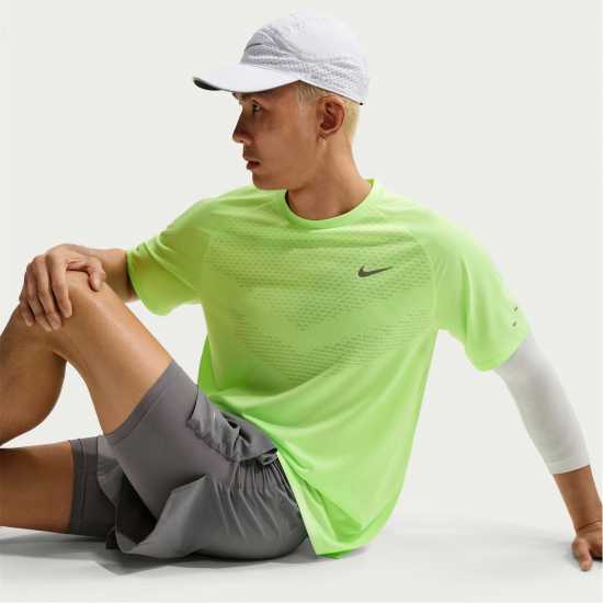 Nike Nike Stride Short Sleeve Performance T-Shirt  