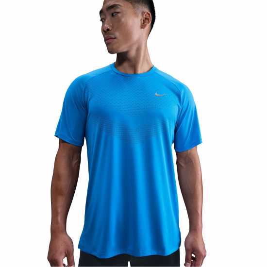 Nike Stride Short Sleeve Performance T-Shirt Син герой Nike Stride Short Sleeve Performance T-Shirt Син герой