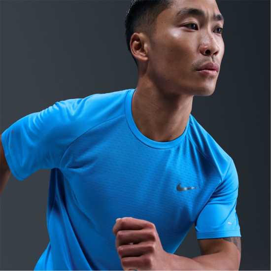 Nike Stride Short Sleeve Performance T-Shirt Син герой Nike Stride Short Sleeve Performance T-Shirt Син герой
