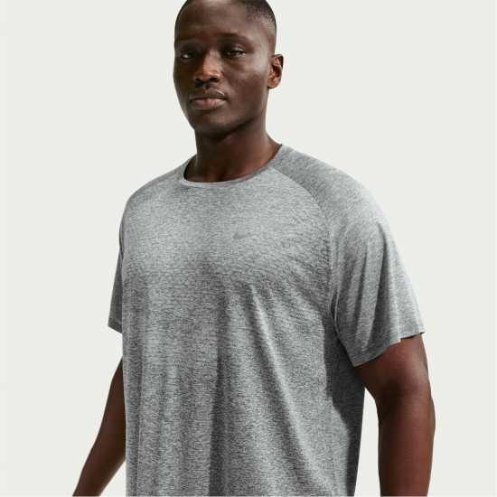 Nike Mens Nike Stride Short Sleeve Performance T-Shirt Nike Mens Nike Stride Short Sleeve Performance T-Shirt