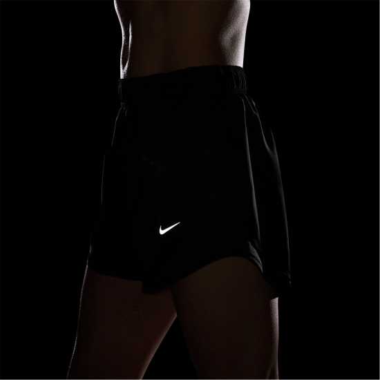 Дамски клинове за фитнес Nike Tempo Women's Dri-FIT Mid-Rise Brief-Lined Running Shorts Черно Nike Tempo Women's Dri-FIT Mid-Rise Brief-Lined Running Shorts Черно Дамски клинове за фитнес