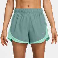 Дамски дрехи за бягане Nike Tempo Women's Dri-Fit Mid-Rise Brief-Lined Running Shorts Cannon Green Nike Tempo Women's Dri-Fit Mid-Rise Brief-Lined Running Shorts Cannon Green Дамски дрехи за бягане