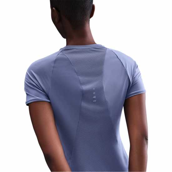 Nike Swift Women's Dri-Fit Short-Sleeve Running Top Световен индиго Nike Swift Women's Dri-Fit Short-Sleeve Running Top Световен индиго