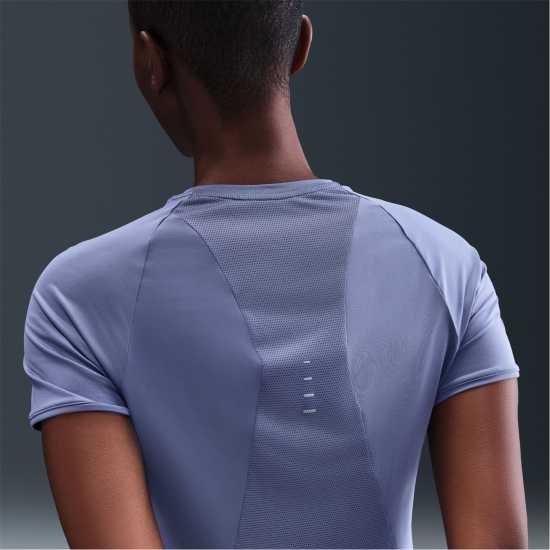Nike Swift Women's Dri-Fit Short-Sleeve Running Top Световен индиго Nike Swift Women's Dri-Fit Short-Sleeve Running Top Световен индиго