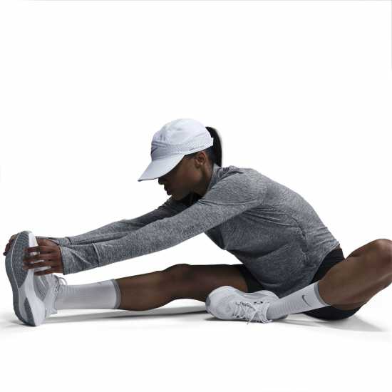 Nike Swift Women's 1/4-Zip Running Top Сив дим/Хтр Nike Swift Women's 1/4-Zip Running Top Сив дим/Хтр