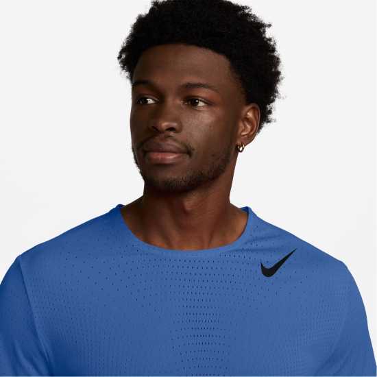 Атлетика Nike Мъжка Тениска Къс Ръкав Aeroswift Short Sleeve Top Mens Комета синьо Nike Мъжка Тениска Къс Ръкав Aeroswift Short Sleeve Top Mens Комета синьо Атлетика