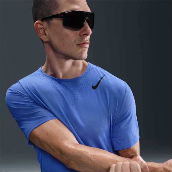 Атлетика Nike Мъжка Тениска Къс Ръкав Aeroswift Short Sleeve Top Mens Комета синьо Nike Мъжка Тениска Къс Ръкав Aeroswift Short Sleeve Top Mens Комета синьо Атлетика