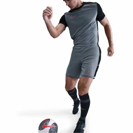 Мъжки къси панталони Nike Мъжки Шорти Academy Shorts Mens Grey/Black Nike Мъжки Шорти Academy Shorts Mens Grey/Black Мъжки къси панталони
