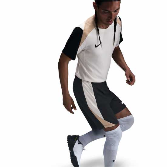 Мъжки къси панталони Nike Футболна Топка Strike Football Shorts Adults Черно/Злато Nike Футболна Топка Strike Football Shorts Adults Черно/Злато Мъжки къси панталони