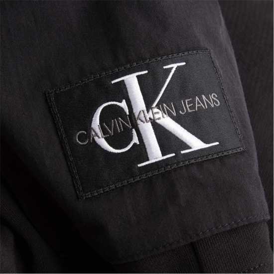 Calvin Klein Jeans Monologo Badge Hawk Short CK BLACK BEH Мъжки къси панталони