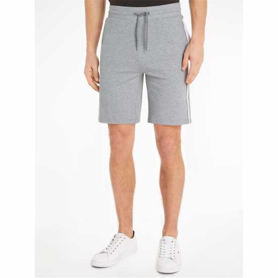 Мъжки къси панталони Tommy Hilfiger Мъжки Шорти Drawstring Waist Shorts Mens Сива пухка P61 Tommy Hilfiger Мъжки Шорти Drawstring Waist Shorts Mens Сива пухка P61 Мъжки къси панталони