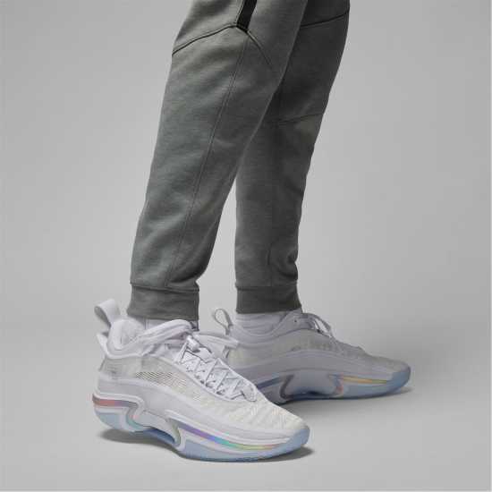Мъжки меки спортни долнища Air Jordan Jordan Dri-FIT Sport Air Fleece Pants Men's Сиво/Черно Air Jordan Jordan Dri-FIT Sport Air Fleece Pants Men's Сиво/Черно Мъжки меки спортни долнища