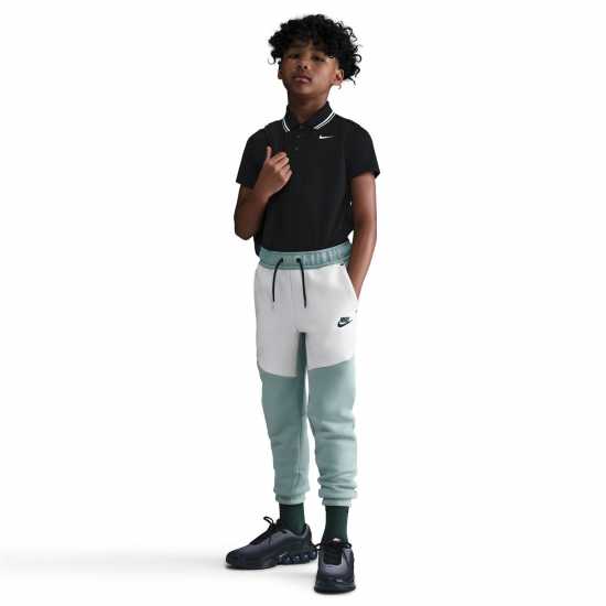 Детски долнища на анцуг Nike Sportswear Tech Fleece Big Kids' Pants Nike Sportswear Tech Fleece Big Kids' Pants Детски долнища на анцуг