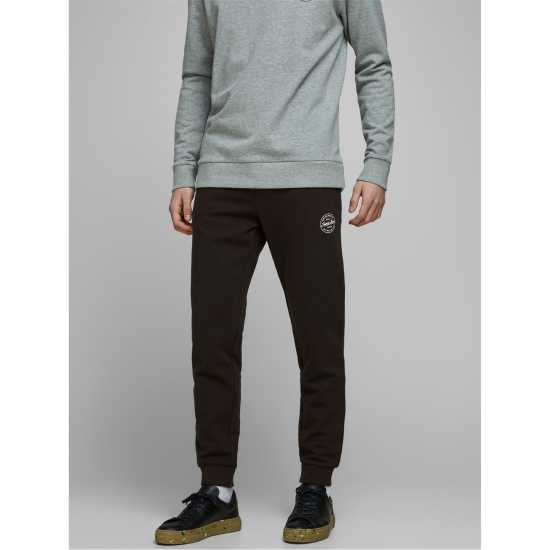 Мъжки меки спортни долнища Jack And Jones Gordon Shark Jogging Bottoms Черно Jack And Jones Gordon Shark Jogging Bottoms Черно Мъжки меки спортни долнища