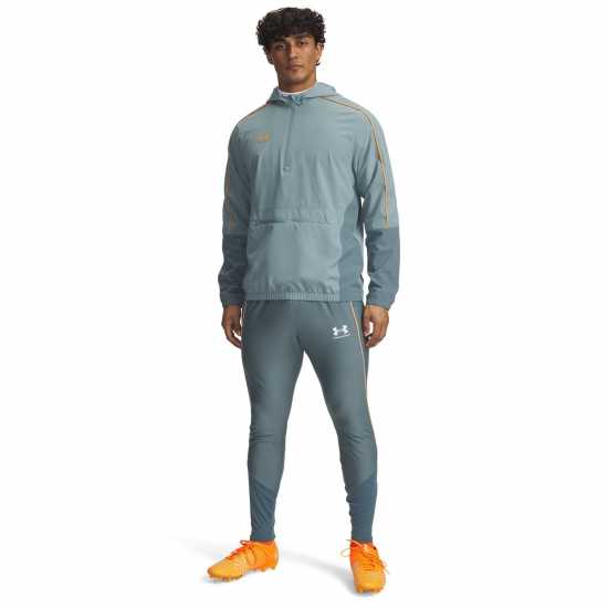 Мъжки спортни екипи в две части Under Armour Chal Pro Pant Sn61 Grey/Orange Under Armour Chal Pro Pant Sn61 Grey/Orange Мъжки спортни екипи в две части