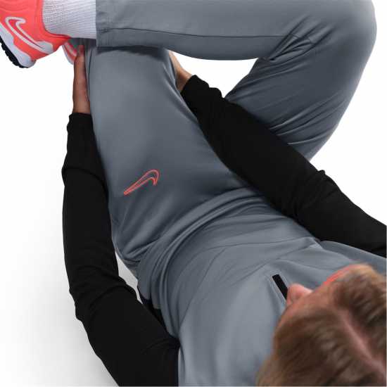 Мъжки спортни екипи в две части Nike Мъжки Анцуг Academy Zippered Tracksuit Bottoms Mens Grey/Black Nike Мъжки Анцуг Academy Zippered Tracksuit Bottoms Mens Grey/Black Мъжки спортни екипи в две части