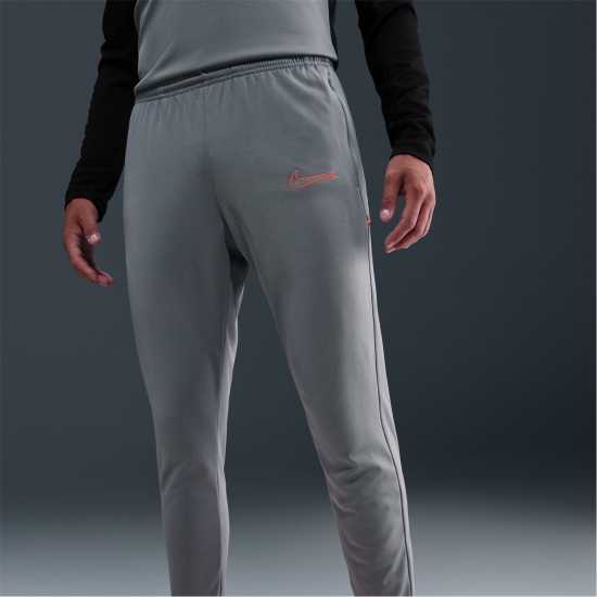 Мъжки спортни екипи в две части Nike Мъжки Анцуг Academy Zippered Tracksuit Bottoms Mens Grey/Black Nike Мъжки Анцуг Academy Zippered Tracksuit Bottoms Mens Grey/Black Мъжки спортни екипи в две части