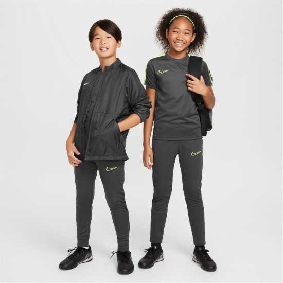 Детски долнища за бягане Nike Детски Анцуг Academy Training Tracksuit Bottoms Juniors Сиво/Напрегнато Nike Детски Анцуг Academy Training Tracksuit Bottoms Juniors Сиво/Напрегнато Детски долнища за бягане
